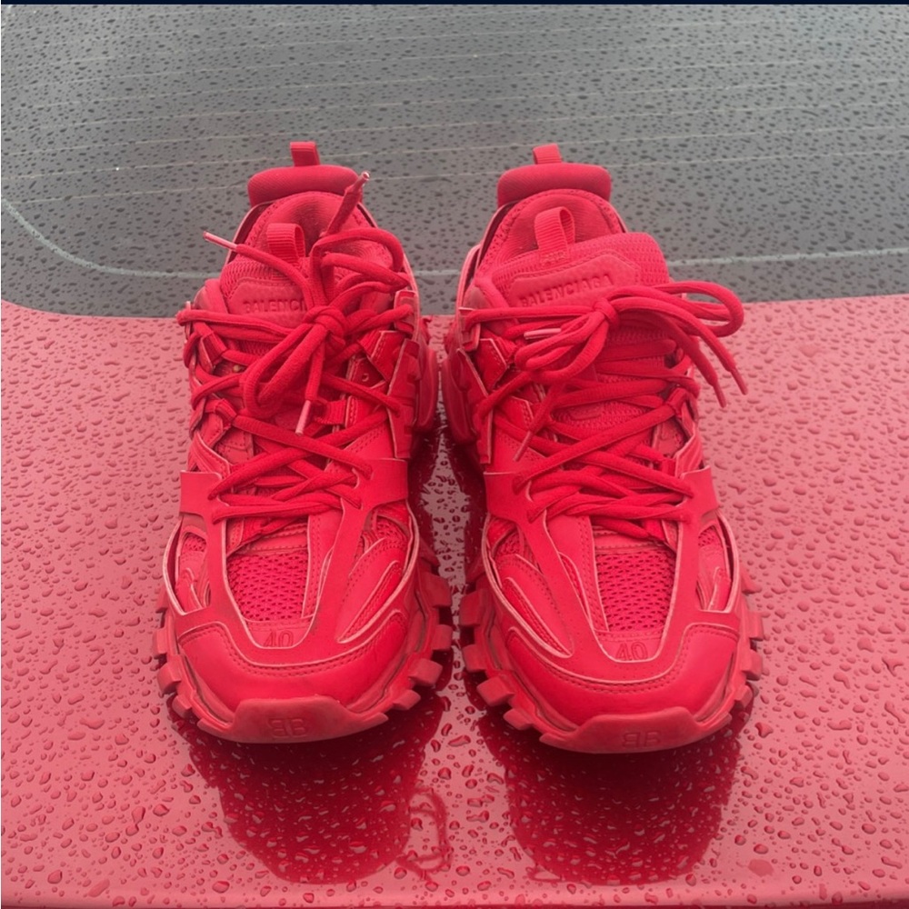 Balenciaga Tracks